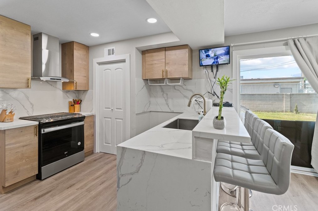 3181 Rome Ave, Anaheim CA  92804-3810 exterior