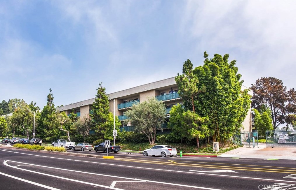 448 N Bellflower Blvd #305, Long Beach, CA 90814