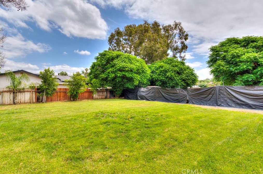 10232 Keller Ave, Riverside CA 92503-2202 exterior