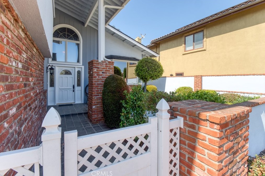4517 Elder Ave, Seal Beach, CA 90740
