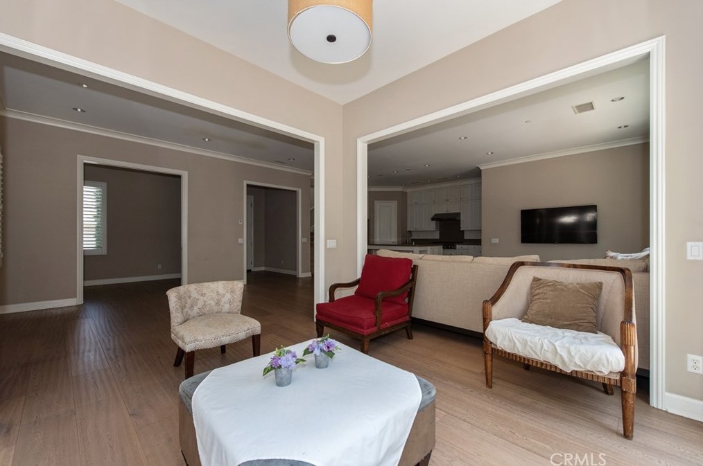 61 Thornapple, Irvine CA  92620-3337 exterior