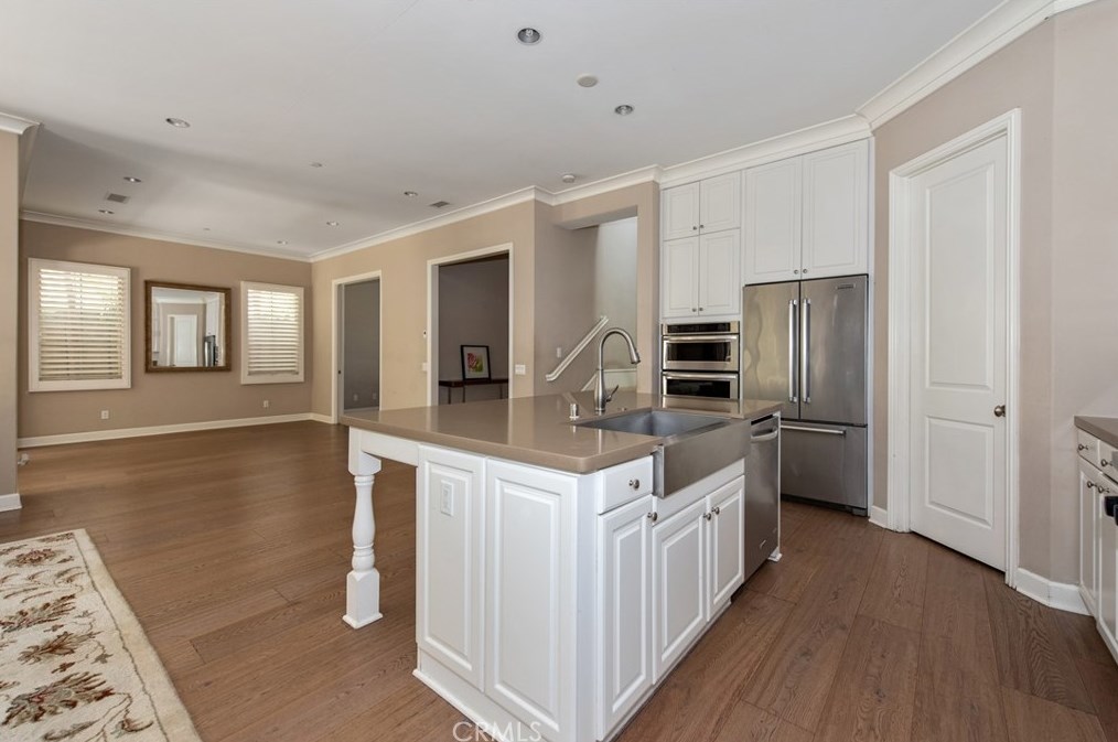 61 Thornapple, Irvine CA  92620-3337 exterior