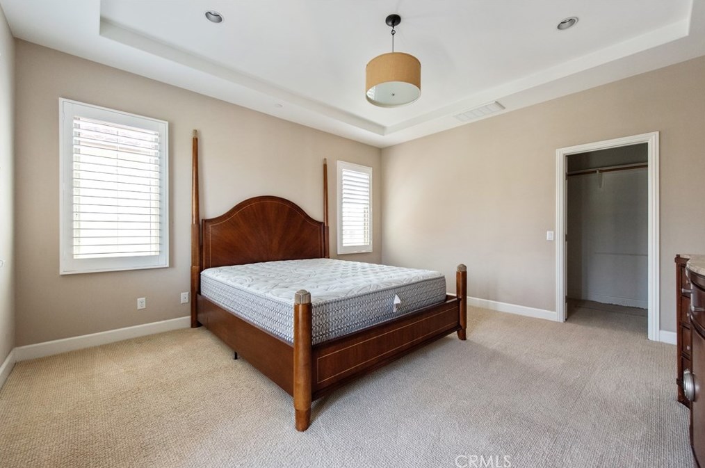 61 Thornapple, Irvine CA  92620-3337 exterior