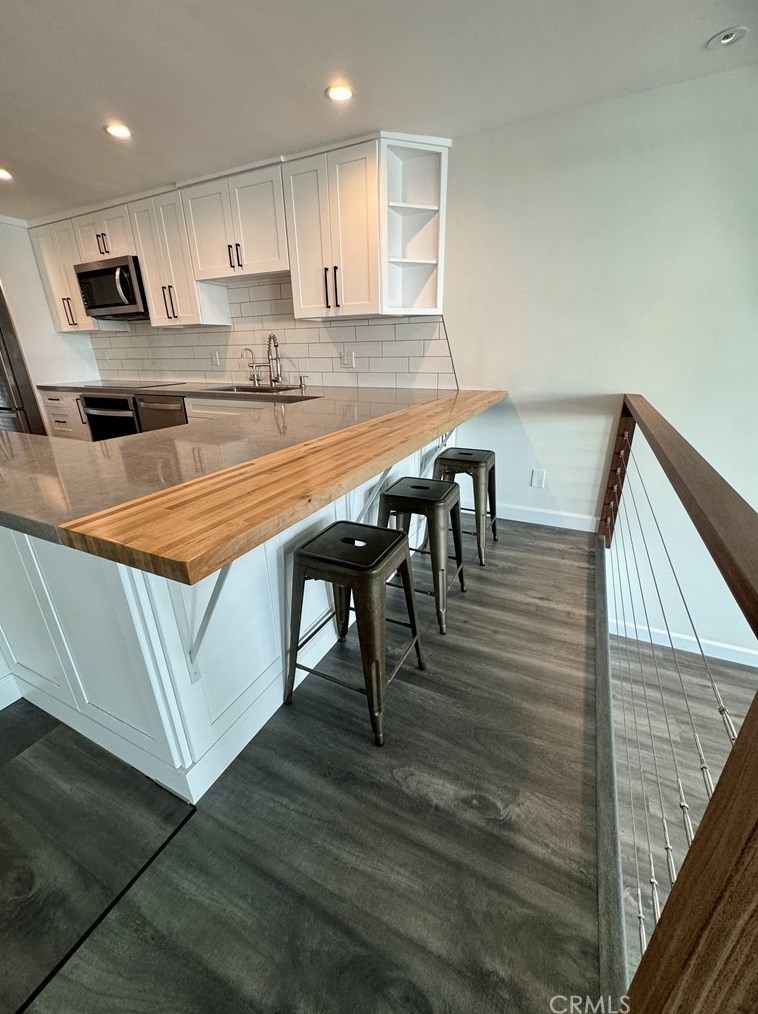 7137 Marina Pacifica Dr, Long Beach CA  90803-7008 exterior