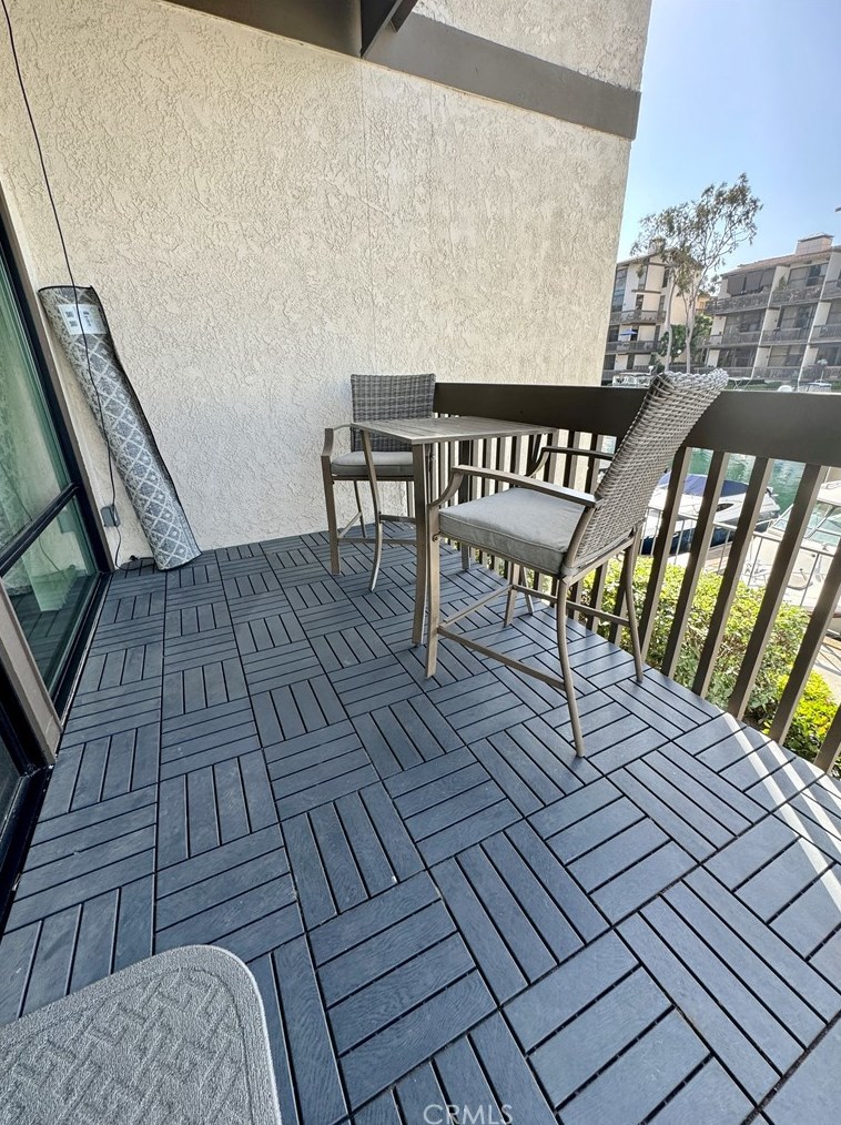 7137 Marina Pacifica Dr, Long Beach CA  90803-7008 exterior