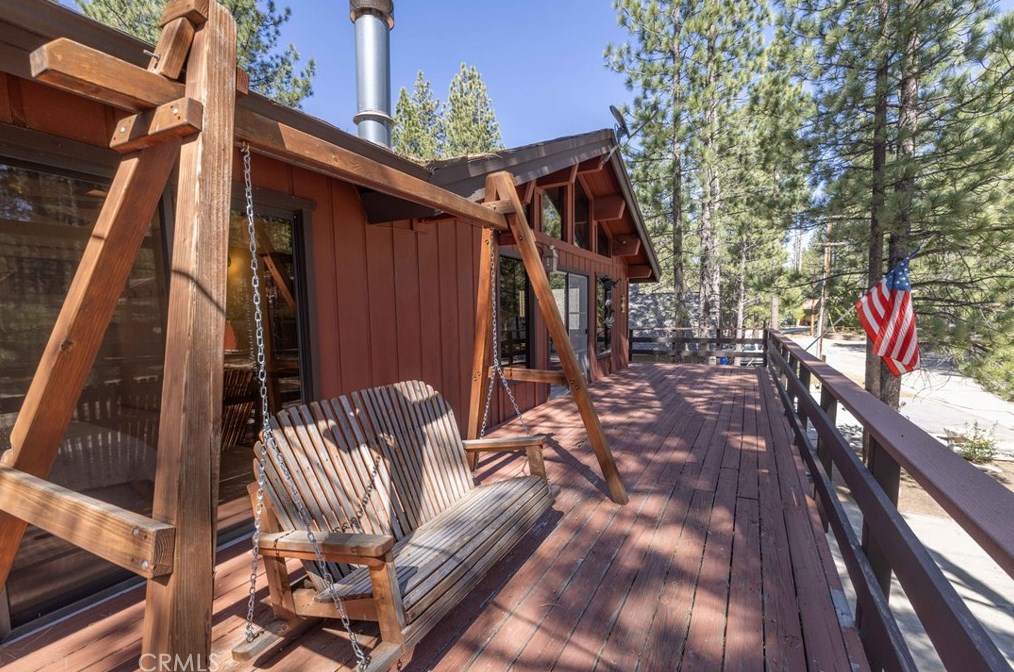 913 Mtn Ln, Big Bear City CA  92314-9110 exterior