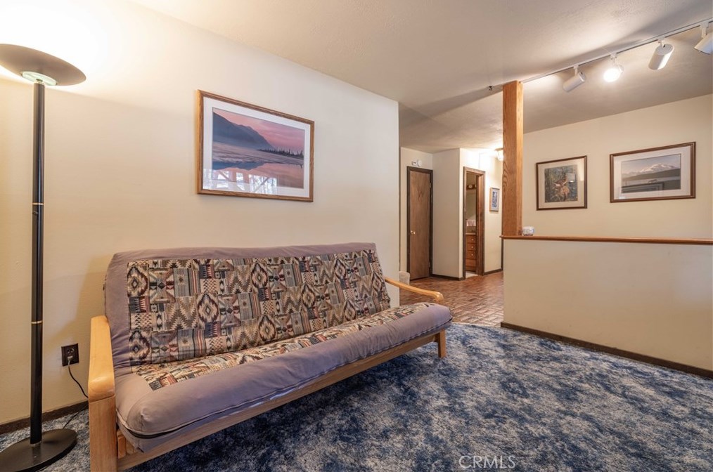 913 Mtn Ln, Big Bear City CA  92314-9110 exterior