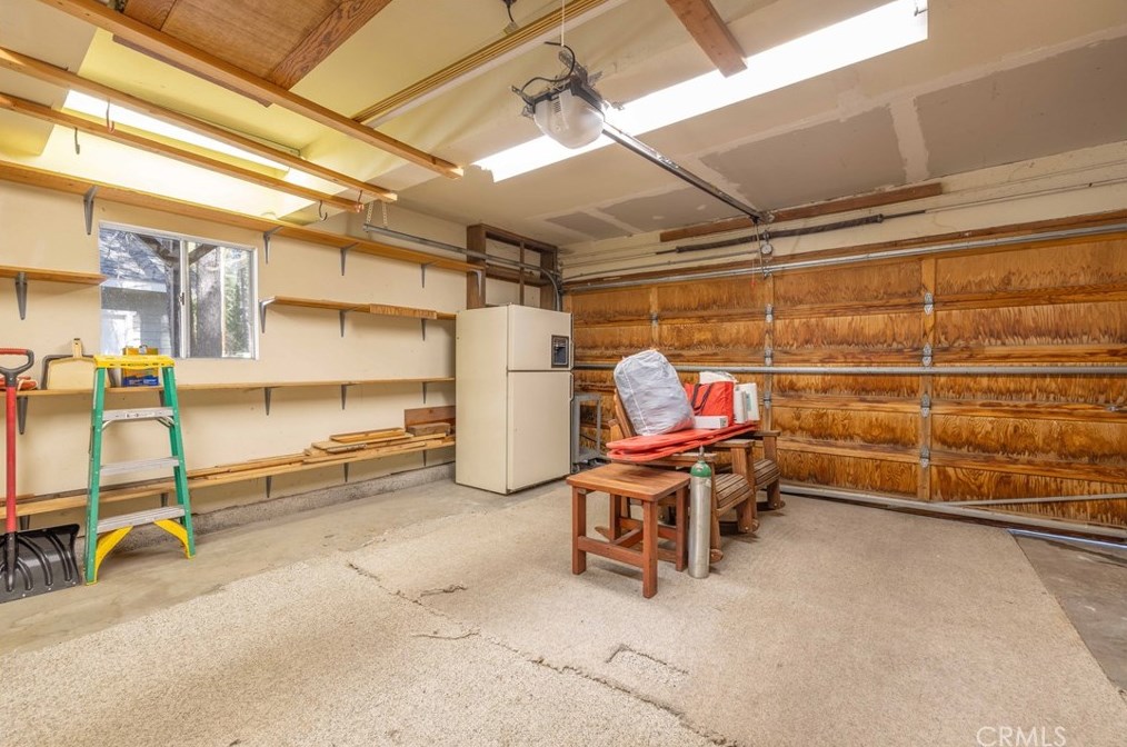 913 Mtn Ln, Big Bear City CA  92314-9110 exterior