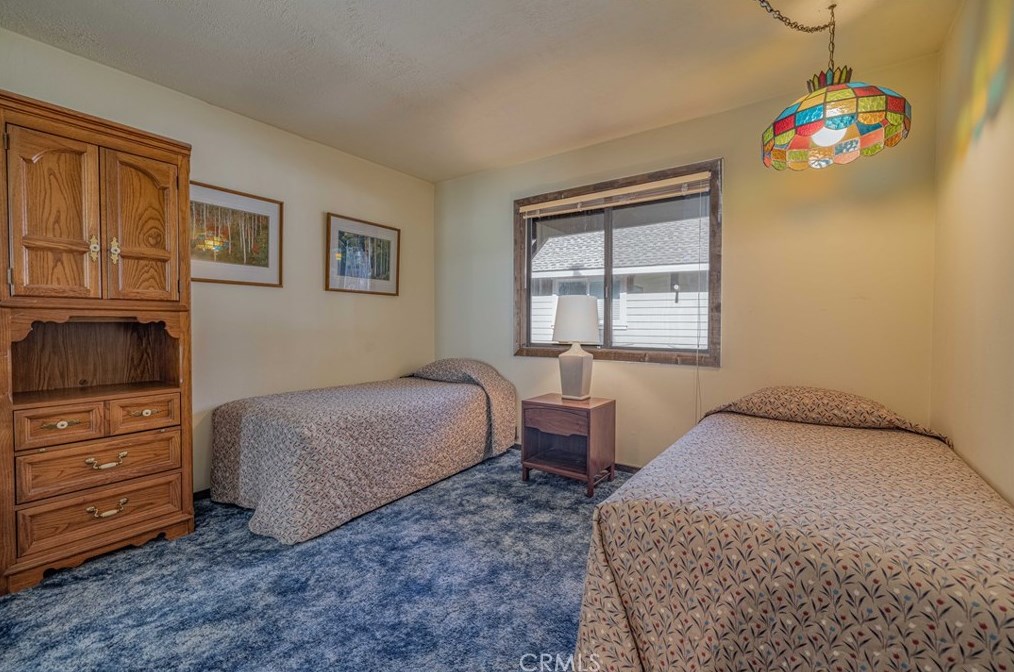 913 Mtn Ln, Big Bear City CA  92314-9110 exterior