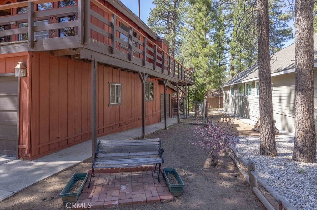 913 Mtn Ln, Big Bear City CA  92314-9110 exterior