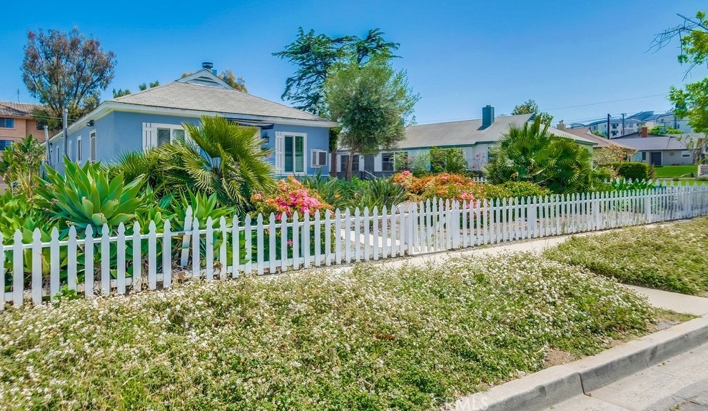 4134 Jacinto Way, Long Beach, CA 90815-2628