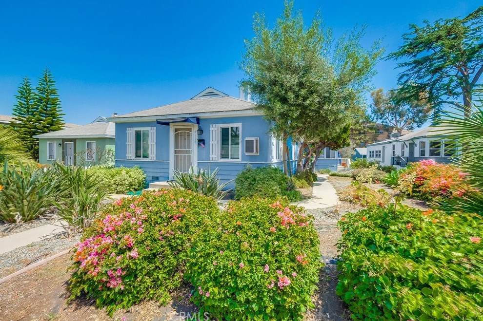 4134 Jacinto Way, Long Beach CA  90815-2628 exterior