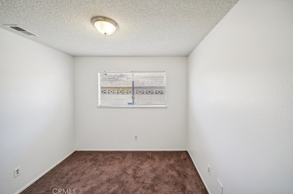 37253 Mahonia Ave, Palmdale CA  93552-4540 exterior