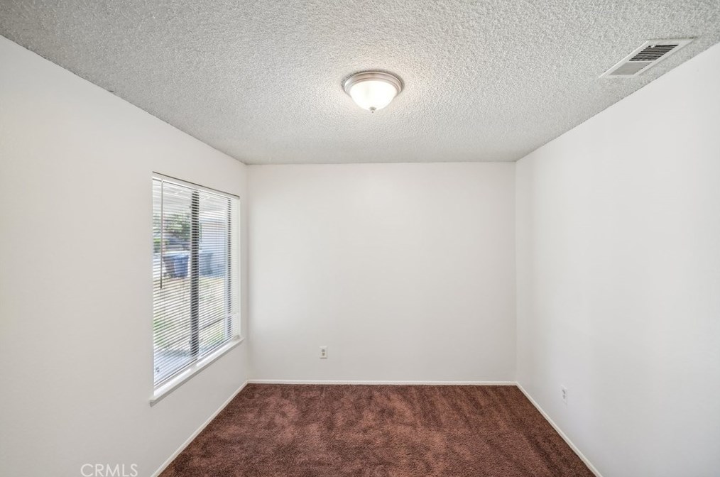 37253 Mahonia Ave, Palmdale CA  93552-4540 exterior