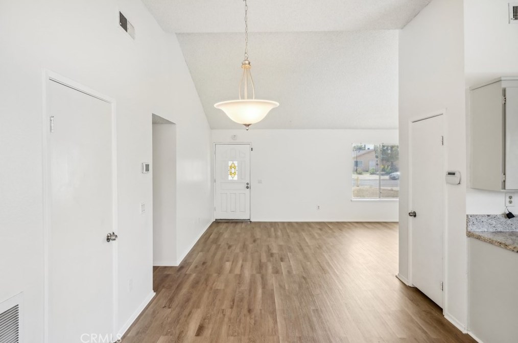 37253 Mahonia Ave, Palmdale CA  93552-4540 exterior