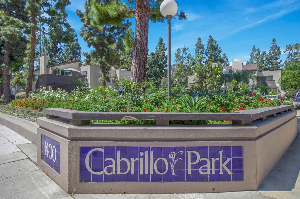 1360 Cabrillo Park Dr, Santa Ana CA  92701-3164 exterior