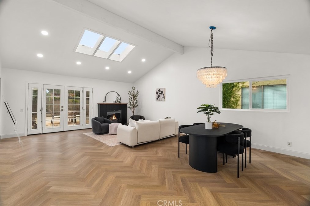 2112 Wellington Ave, Santa Ana CA  92701-3183 exterior