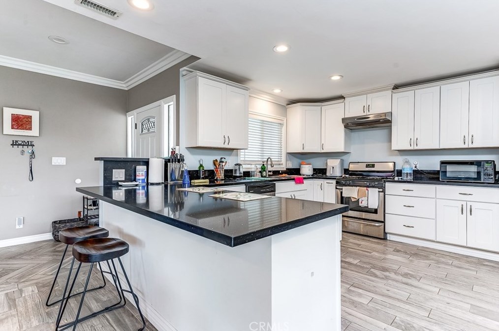 5412 Fox Hl Ave, Buena Park CA  90621-1507 exterior