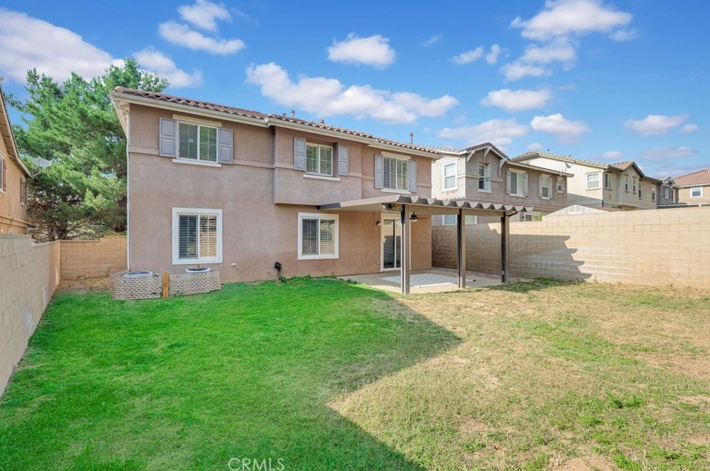 16517 Gala Ave, Fontana CA  92337-1525 exterior
