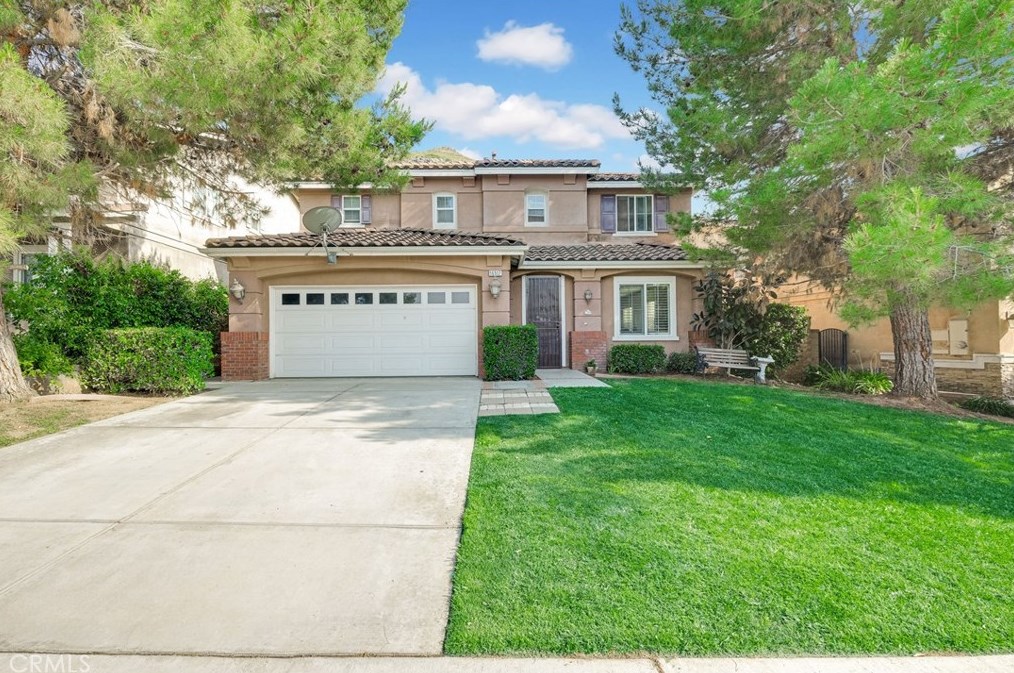 16517 Gala Ave, Fontana CA  92337-1525 exterior