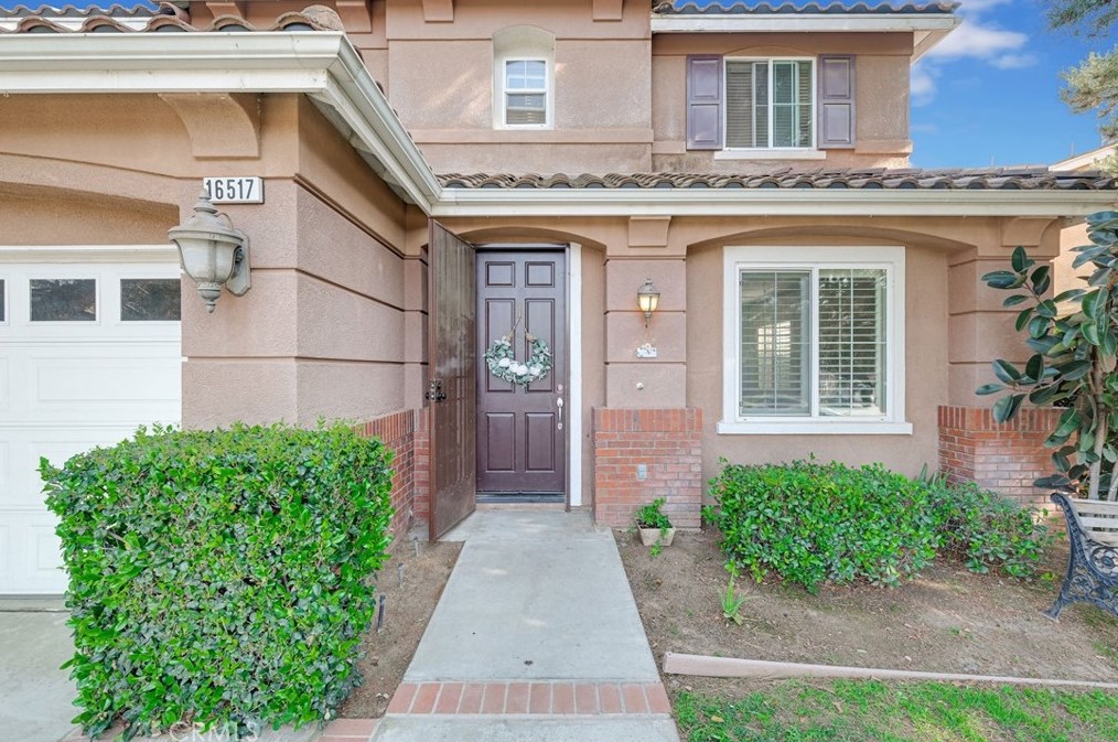 16517 Gala Ave, Fontana CA  92337-1525 exterior