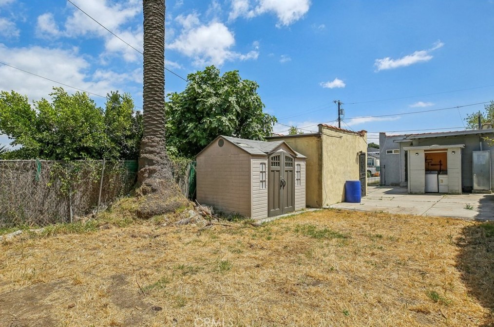 849 94th St, Los Angeles CA  90044-4701 exterior