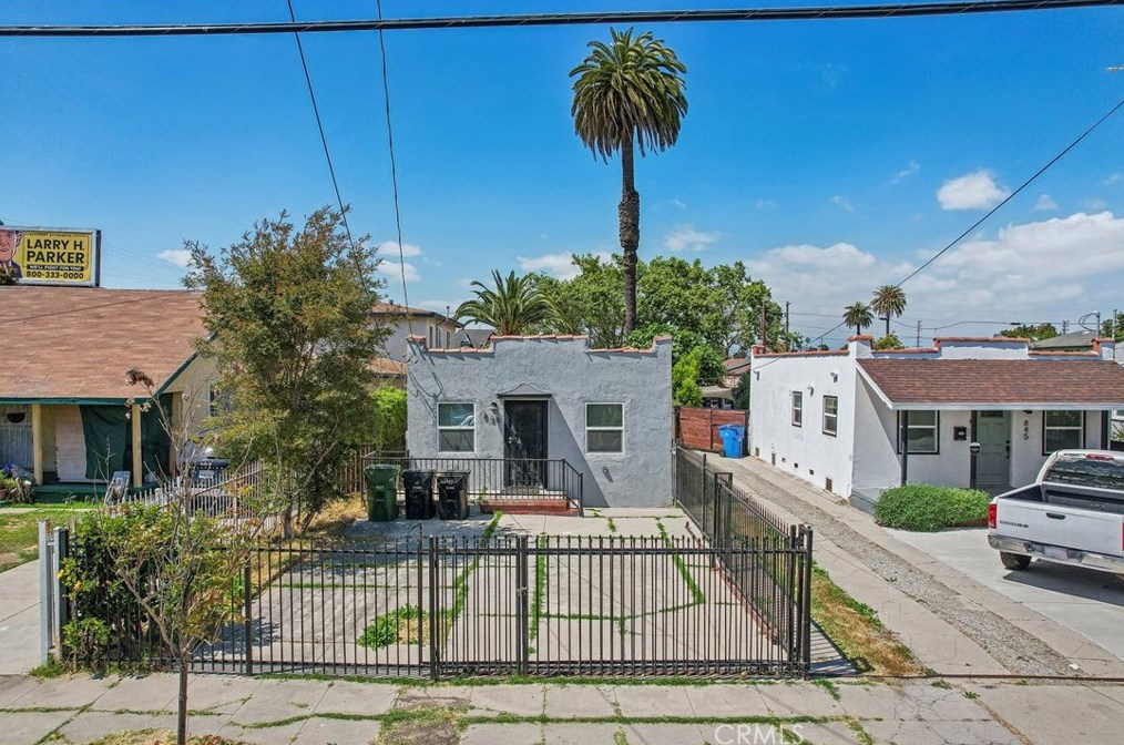 849 94th St, Los Angeles CA  90044-4701 exterior