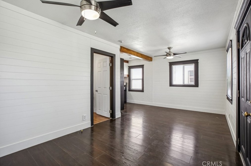 849 94th St, Los Angeles CA  90044-4701 exterior