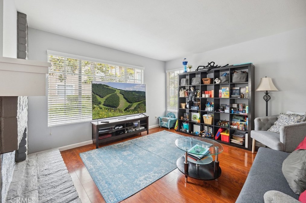 74 Woodleaf, Irvine, CA 92614-7081
