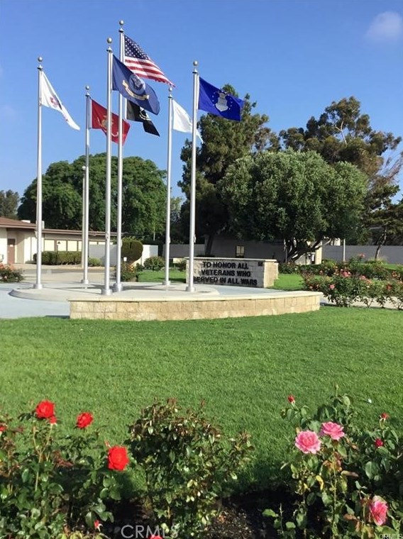 13941 El Dorado Dr, Seal Beach CA  90740-4880 exterior