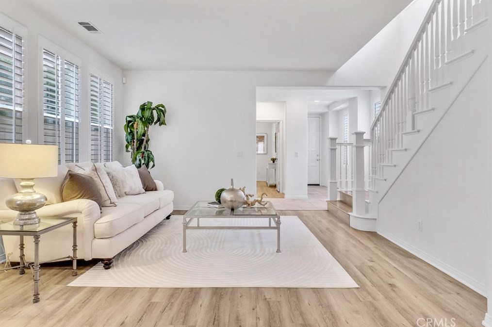 2016 Ward St, Fullerton CA  92833-5085 exterior