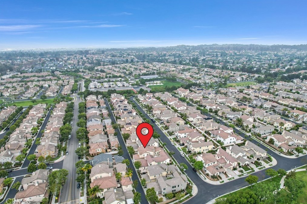 2016 Ward St, Fullerton CA  92833-5085 exterior