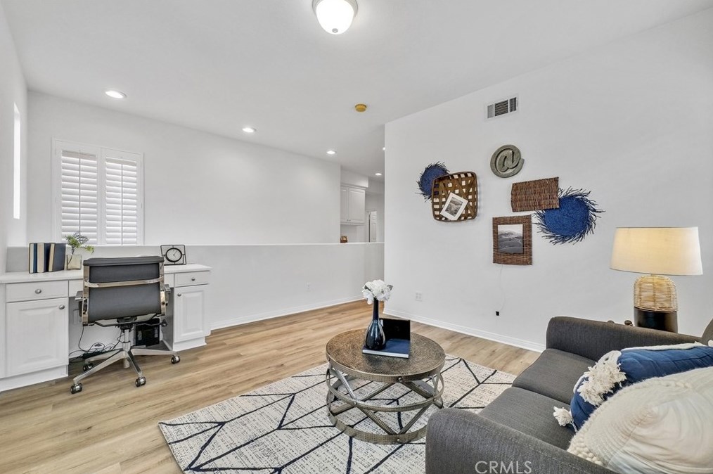 2016 Ward St, Fullerton CA  92833-5085 exterior