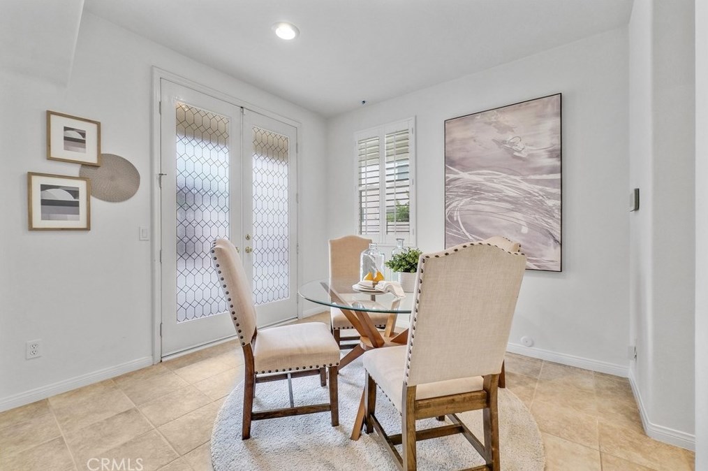 2016 Ward St, Fullerton CA  92833-5085 exterior