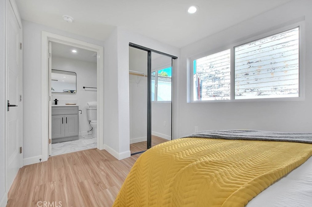 9236 Hobart Blvd, Los Angeles CA  90047-3820 exterior