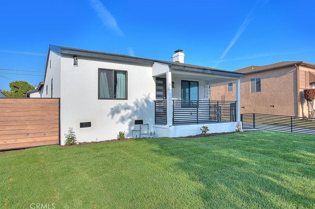 9236 Hobart Blvd, Los Angeles CA  90047-3820 exterior