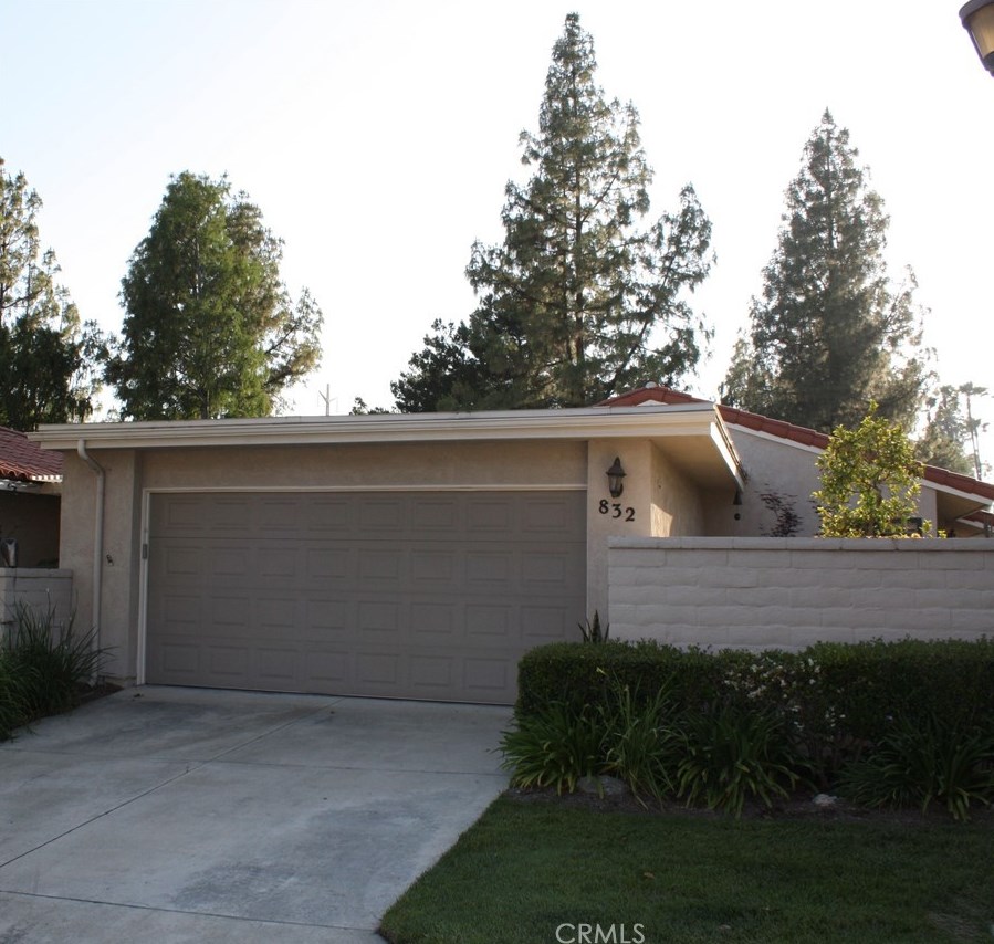 832 Pebble Beach Dr, Upland, CA 91784