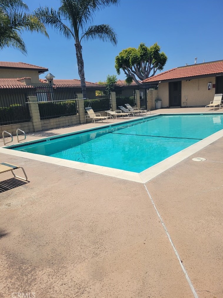 8962 Barcelona, Westminster, CA 92683