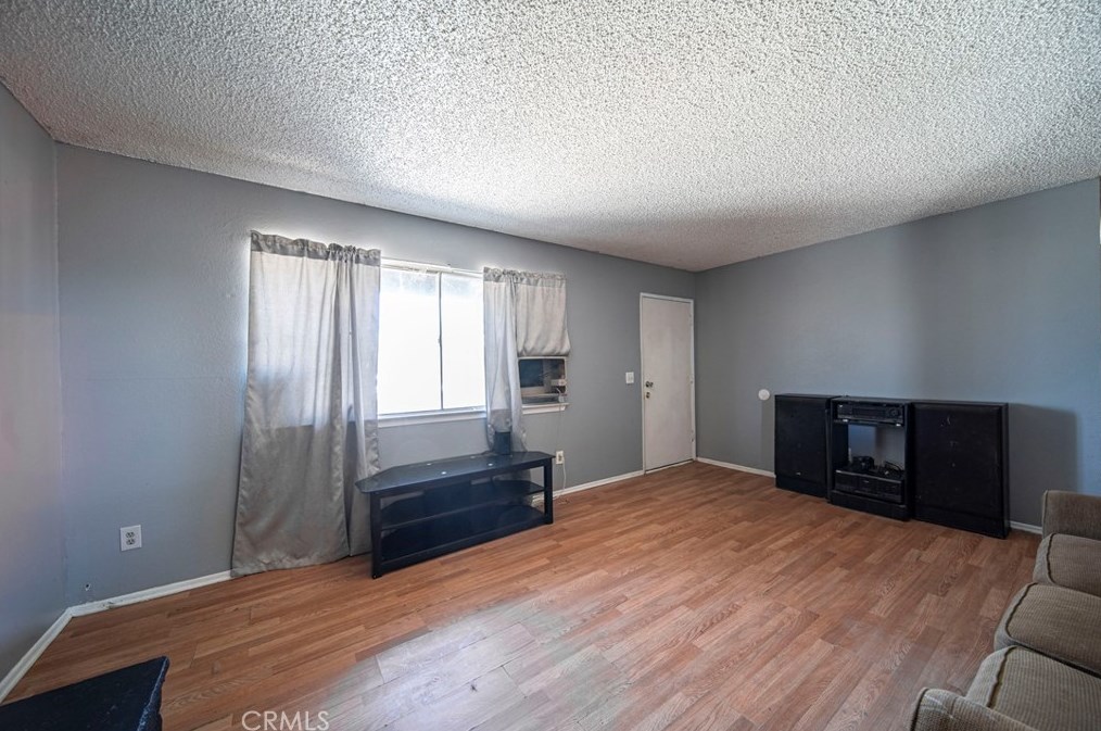 41023 162, Lancaster CA exterior