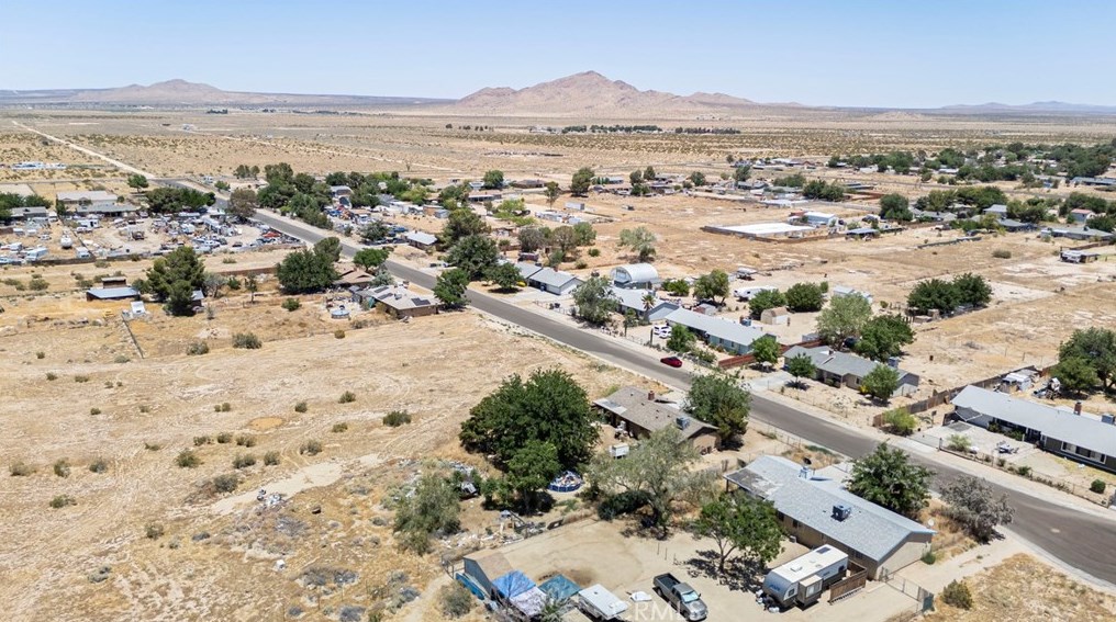 41023 162, Lancaster CA exterior