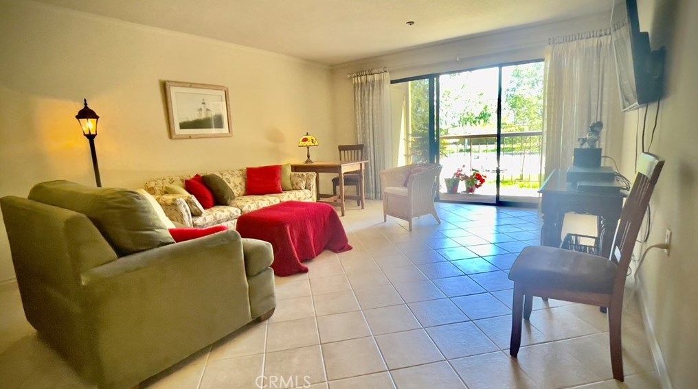 13601 Del Monte Dr, Seal Beach, CA 90740-6722
