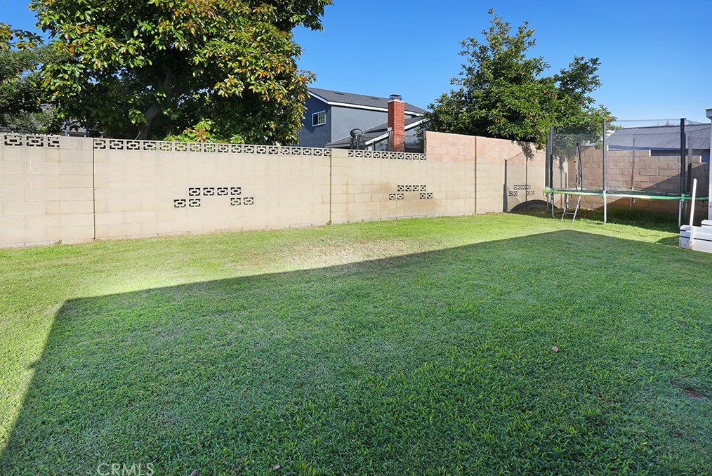 106 Barbara St, Anaheim CA  92806-3825 exterior
