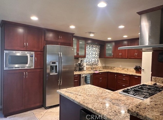 106 Barbara St, Anaheim CA  92806-3825 exterior