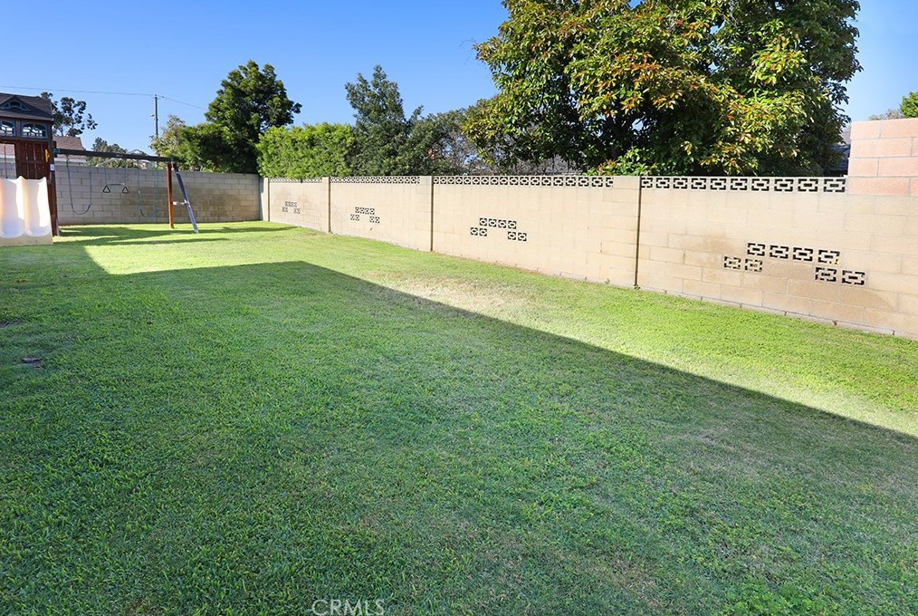 106 Barbara St, Anaheim CA  92806-3825 exterior