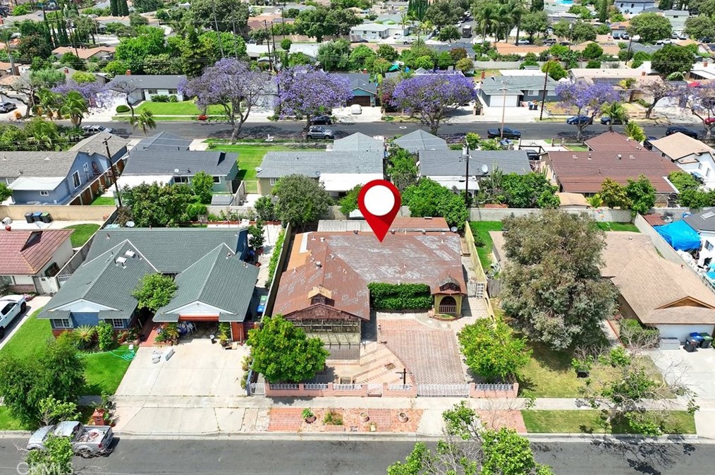 2527 W Camden Pl, Santa Ana, CA 92704