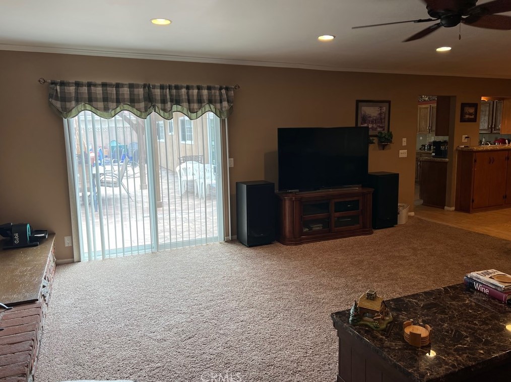 2769 Lizbeth Ave, Anaheim CA  92806-4818 exterior