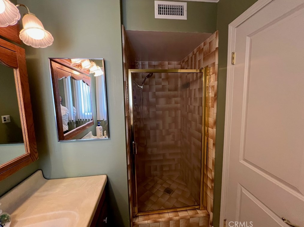 2769 Lizbeth Ave, Anaheim CA  92806-4818 exterior