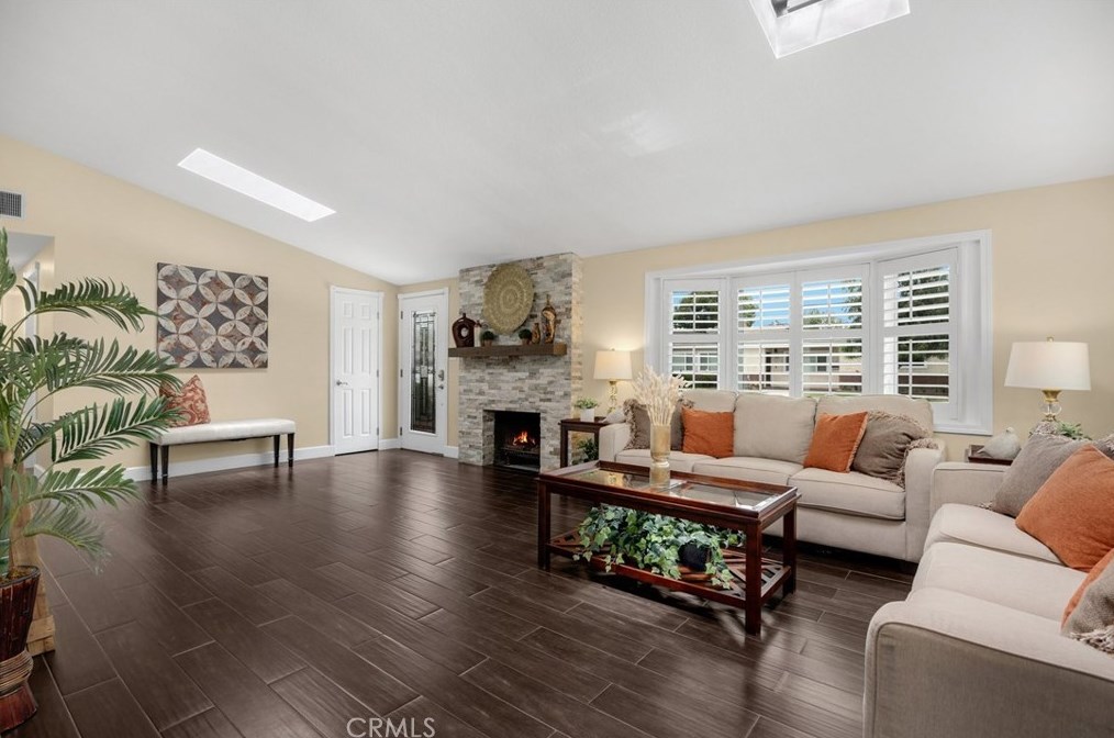 625 Cherry St, Brea, CA 92821-6532
