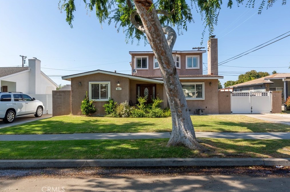 5817 Walton St, Long Beach, CA 90815-1327