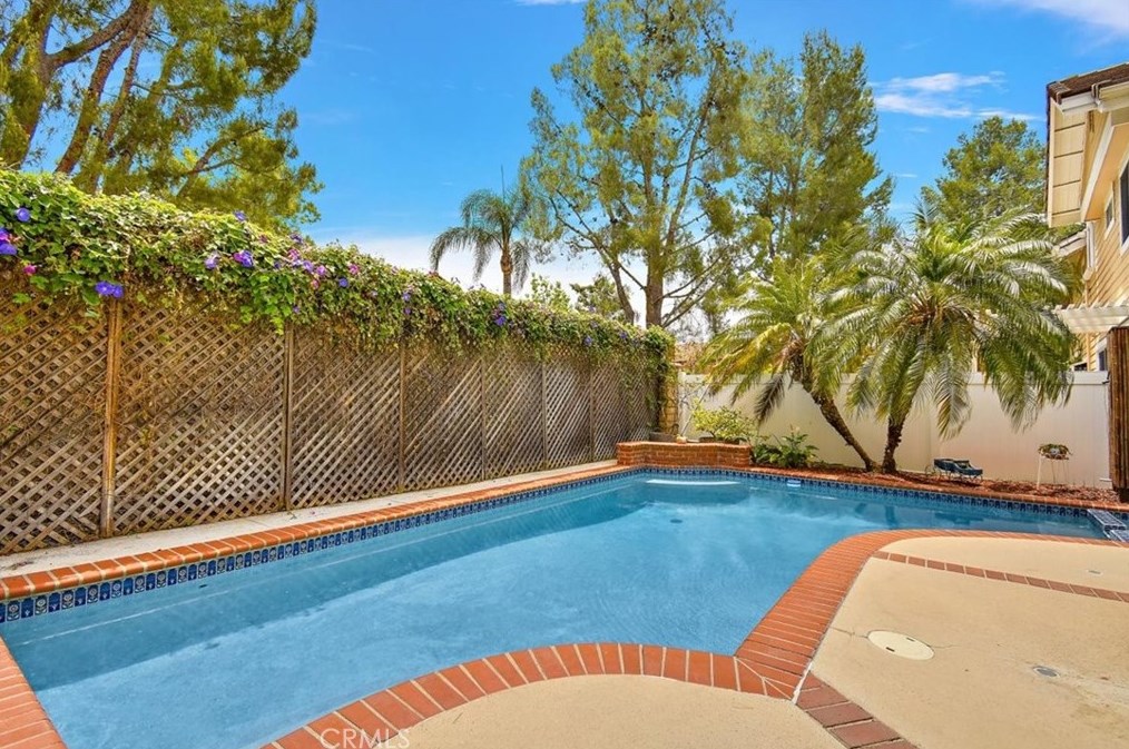 8310 Candleberry Cir, Orange CA  92869-4531 exterior